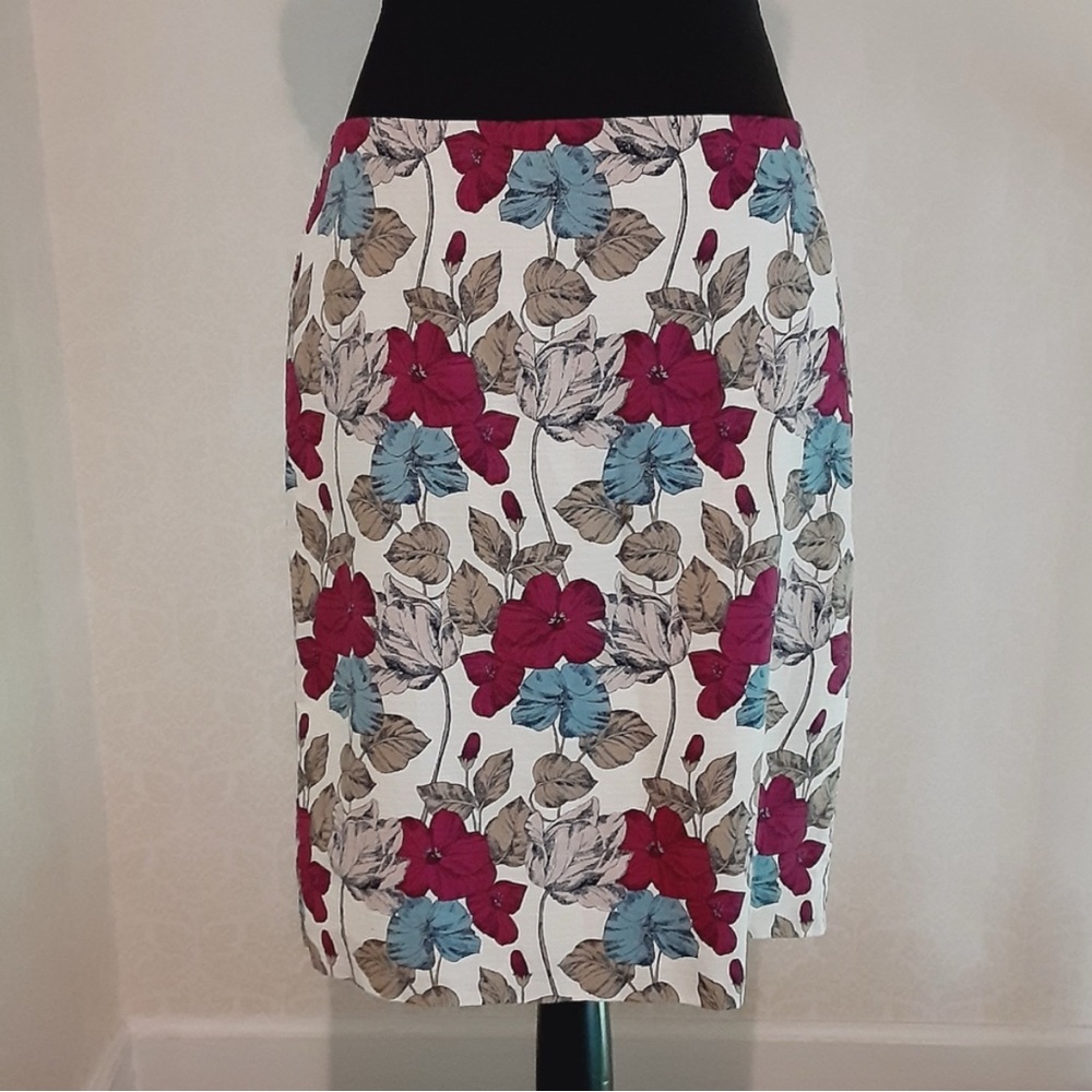 Ann Taylor Floral Lined Pencil Skirt
